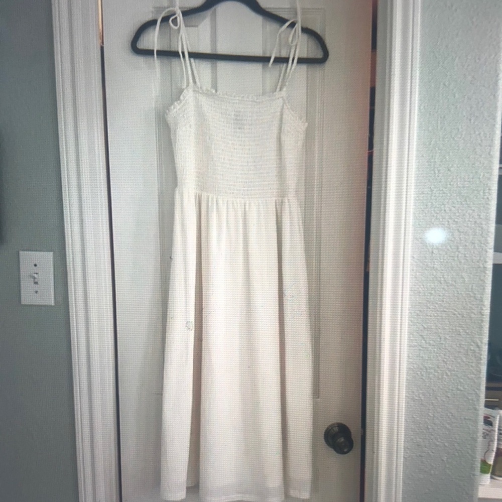Elegant White Spaghetti Strap Dress